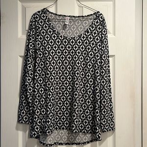 Black and white Lynnae